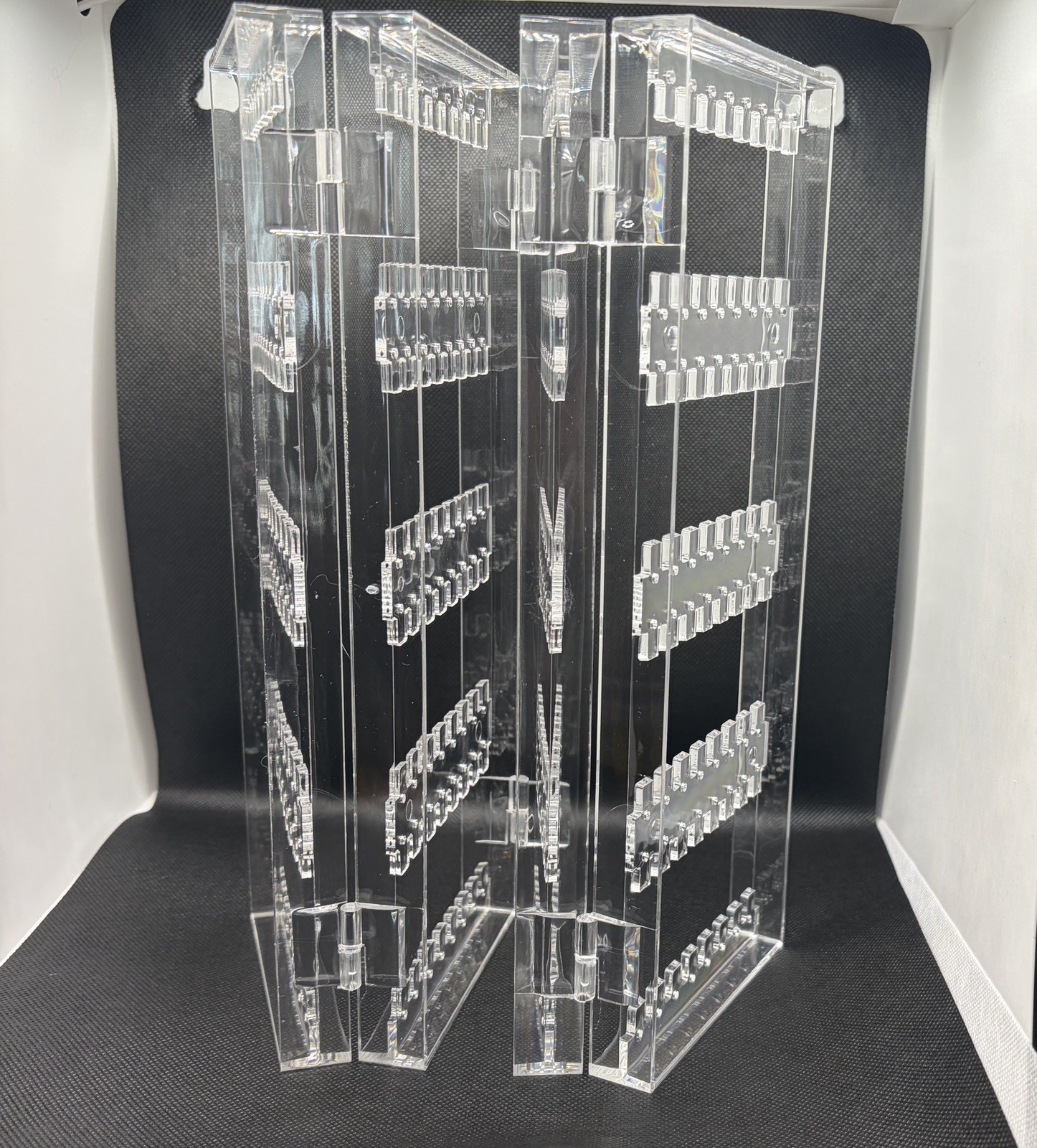 Foldable Clear Acrylic Jewelry Earring Organizer – 4-Panel Display