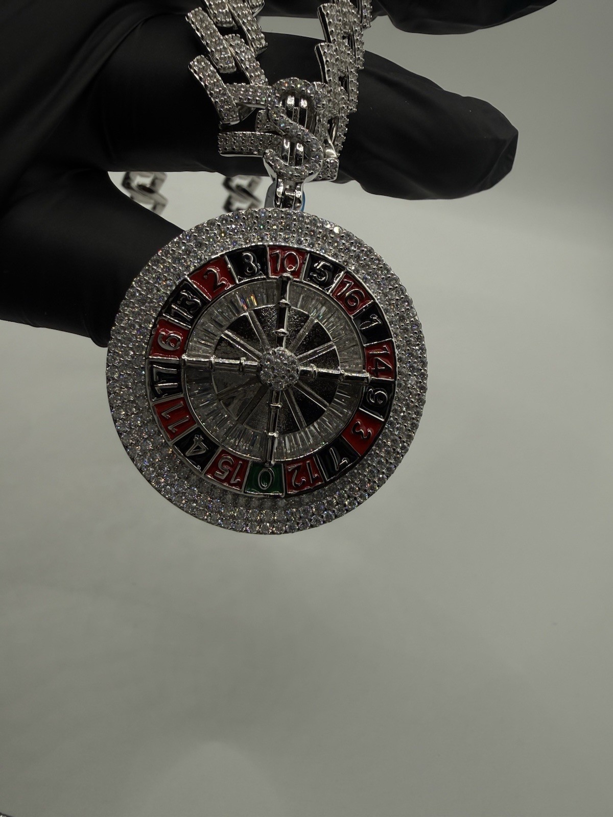 12mm 22” Monaco Link Moissnaite 925 With A Casino 925 Moissnaite Pendant