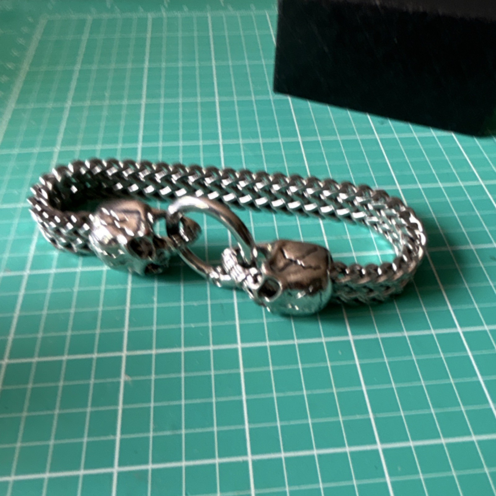 Men’s Silver Tone Cuban Link Skull Chain Bracelet Stainless Steel 9in