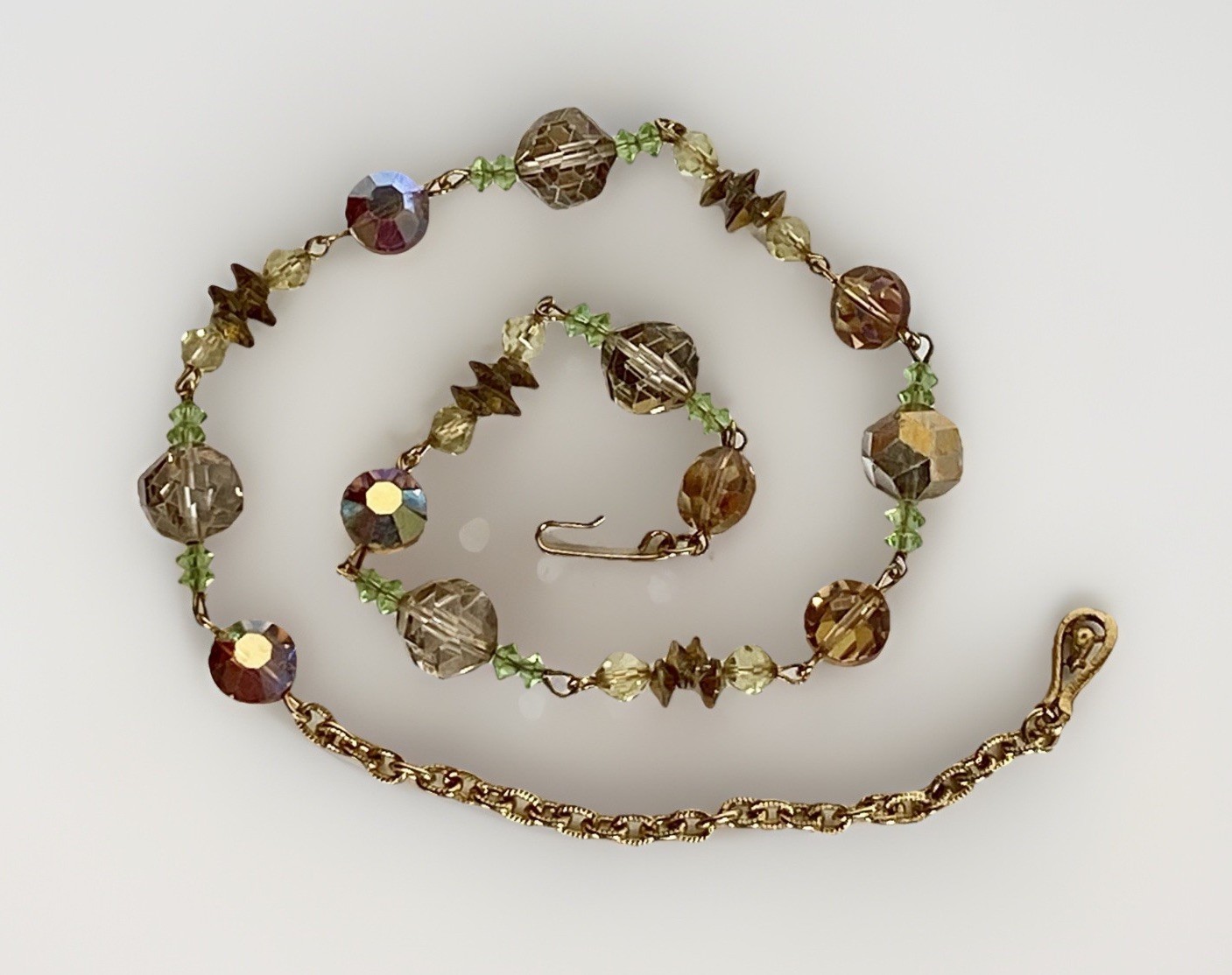 Vintage Adjustable Faceted Sparkly AB Crystal Necklace, 13-1/2″ to 17″