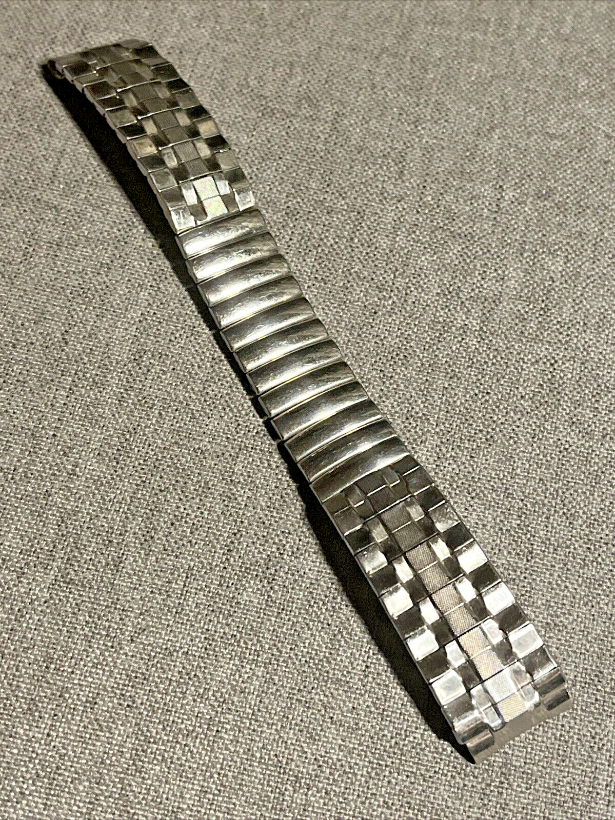 Stainless Steel Center Expansion Vintage Men’s Watch Band 5-1/4” Long 15.4mm