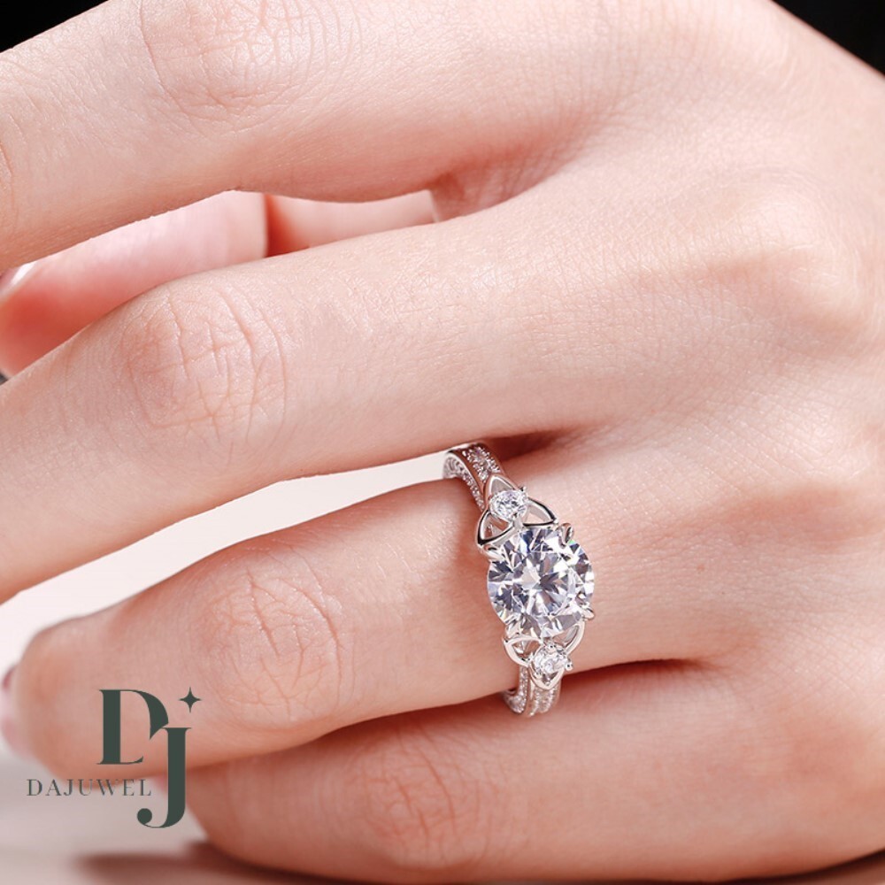 Moissanite Vintage Engagement Ring Solid 14K White Gold 2 Carat Round Cut VVS1