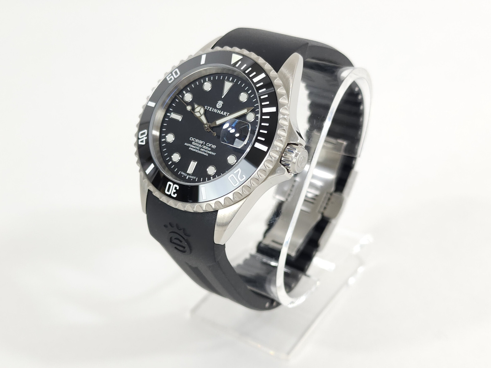 Steinhart Ocean 1 Black Ceramic Swiss Diver Watch 42mm Silicone Band 103-1079