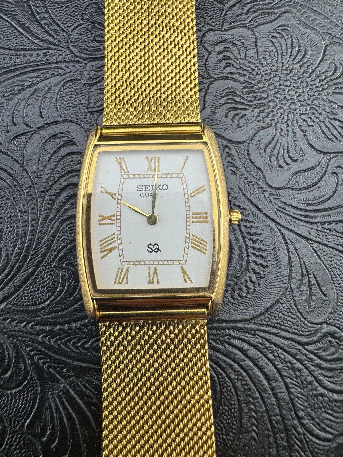 WHITE DIAL Vintage Seiko Slim Quartz Men’s Wrist Watch