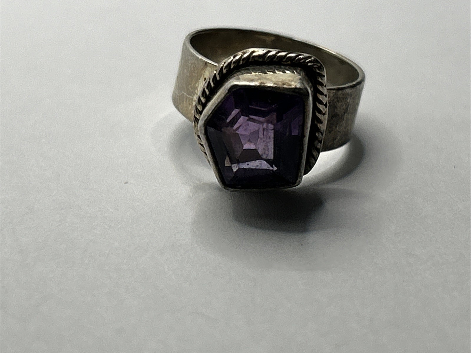 Pentagon Shaped Ring 925 Sterling Silver Amethyst Stone size 6 Vintage