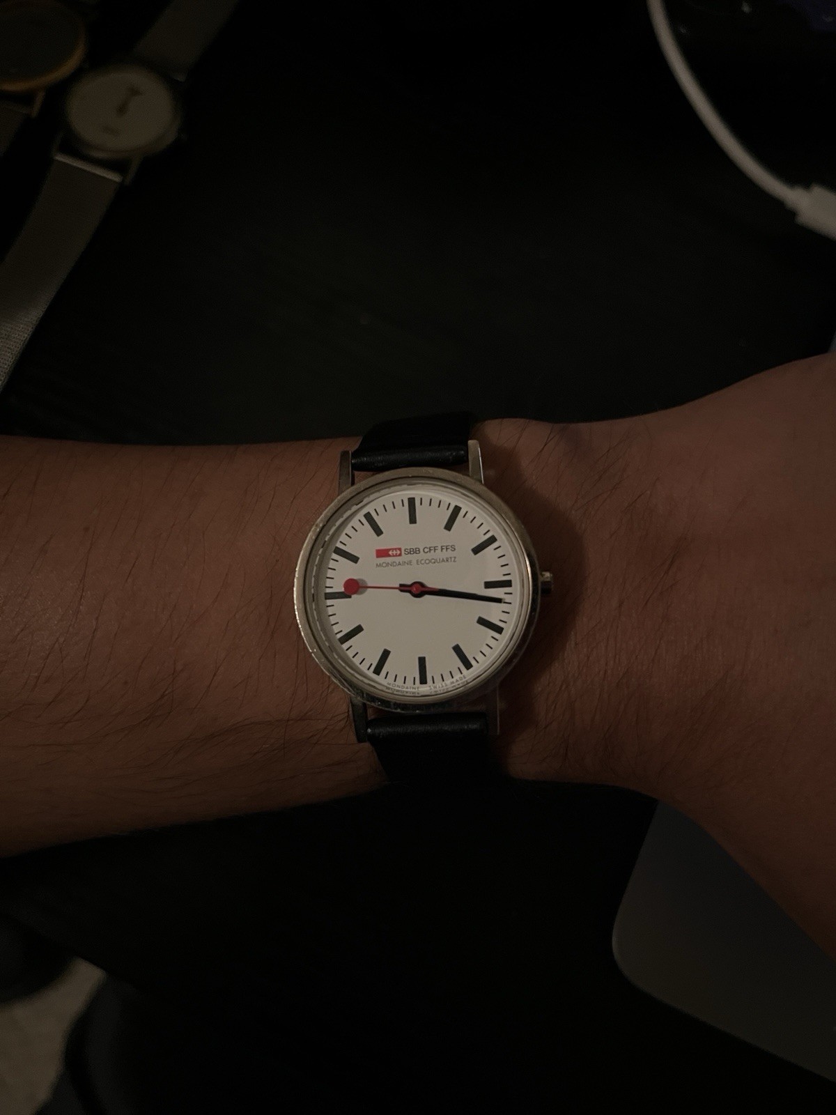 FREE SHIPPING! Mondaine SBB CFF FFS Official Swiss Railways Watch M7606.209