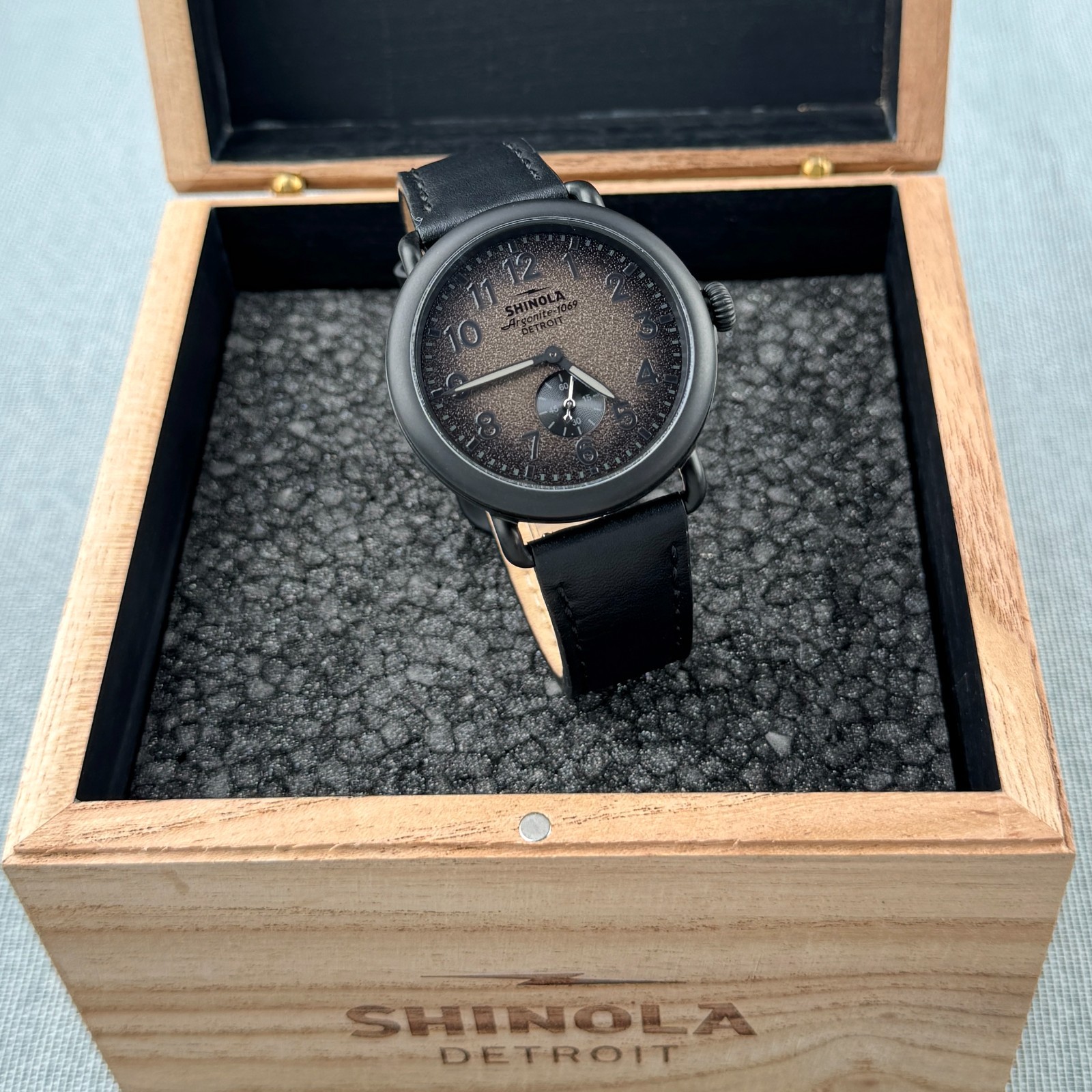 Shinola Runwell Watch 41mm Black Dial Argonite 1069 Men’s Watch S0120273232