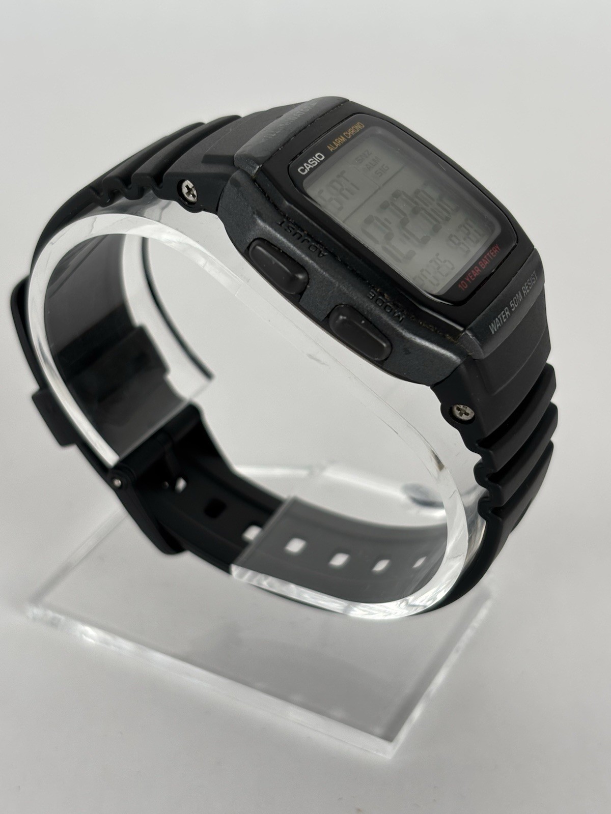 Vintage Casio Illuminator W-96H 36mm Black Digital Watch w/Band & New Battery