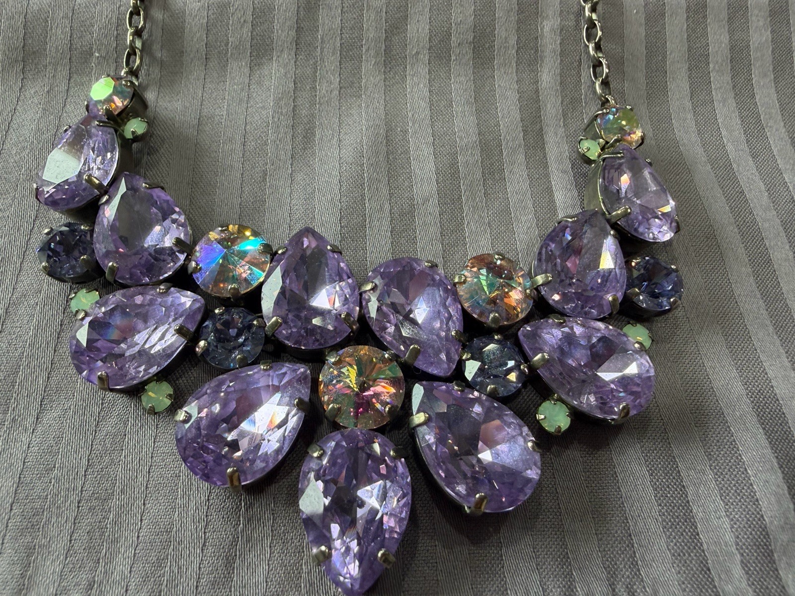 Sorrelli Dare To Pear Lavender Antique Silver Necklace EUC 💜
