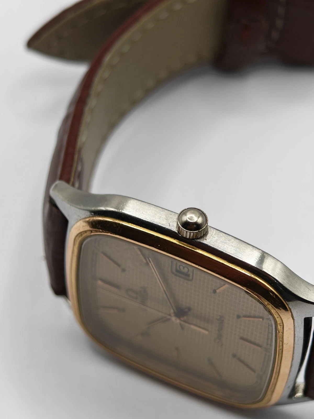 Vintage Omega Seamaster Quartz Ref.396.1011 Cal.1430 Gold Waffle Dial Watch