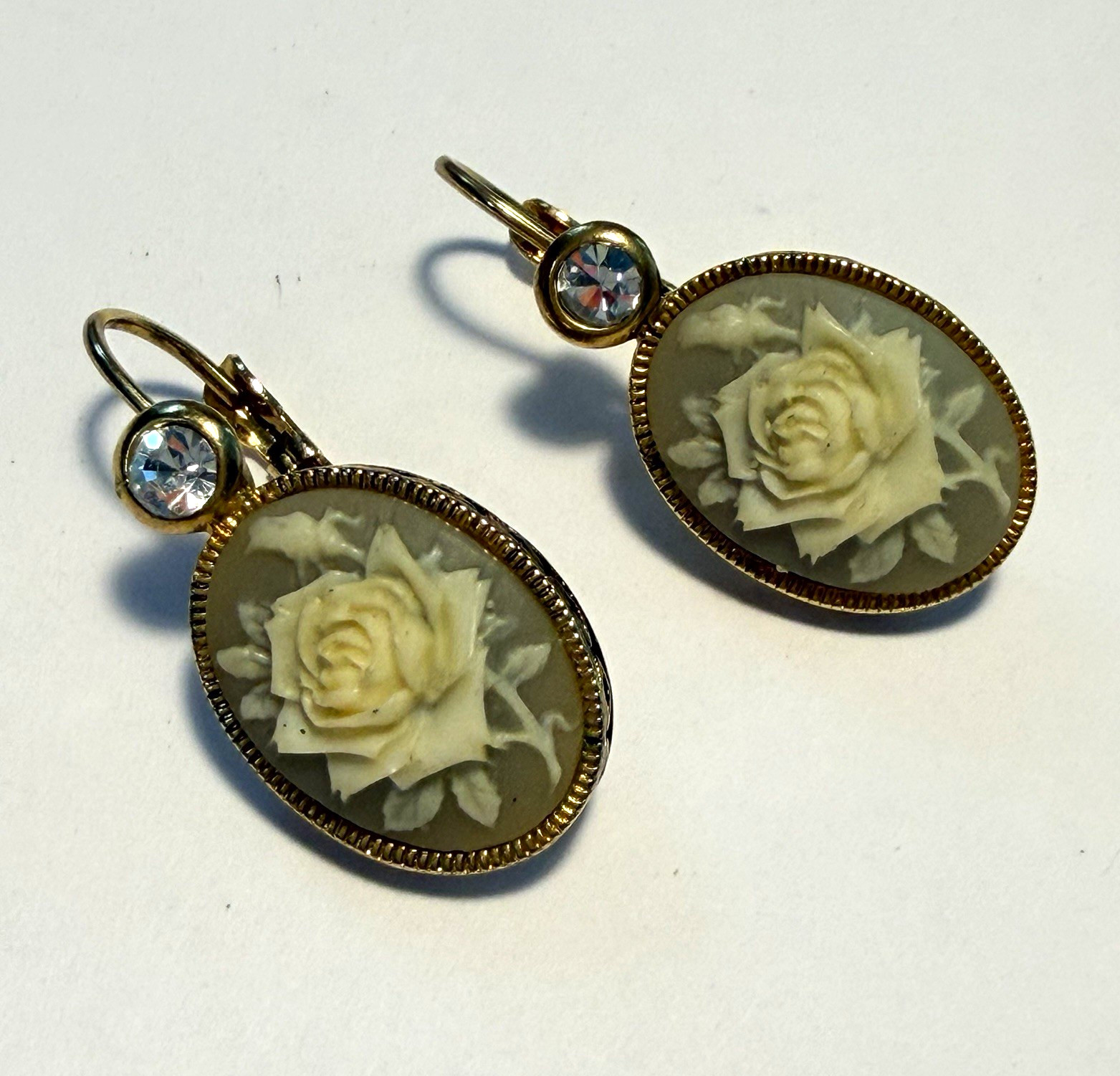 Vintage Avon Nina Ricci Rose Cameo Earrings Rhinestone Gold Tone Pierced