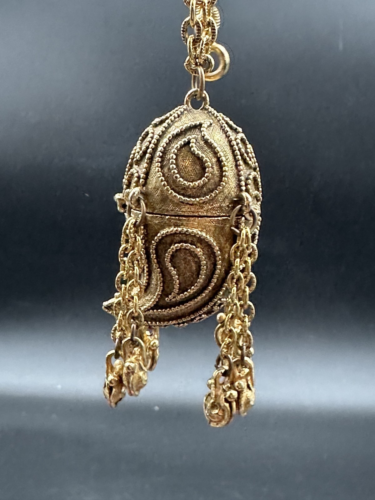 Vintage ESTEE LAUDER Azuree Gold Tone Horn Solid Perfume Necklace Boho