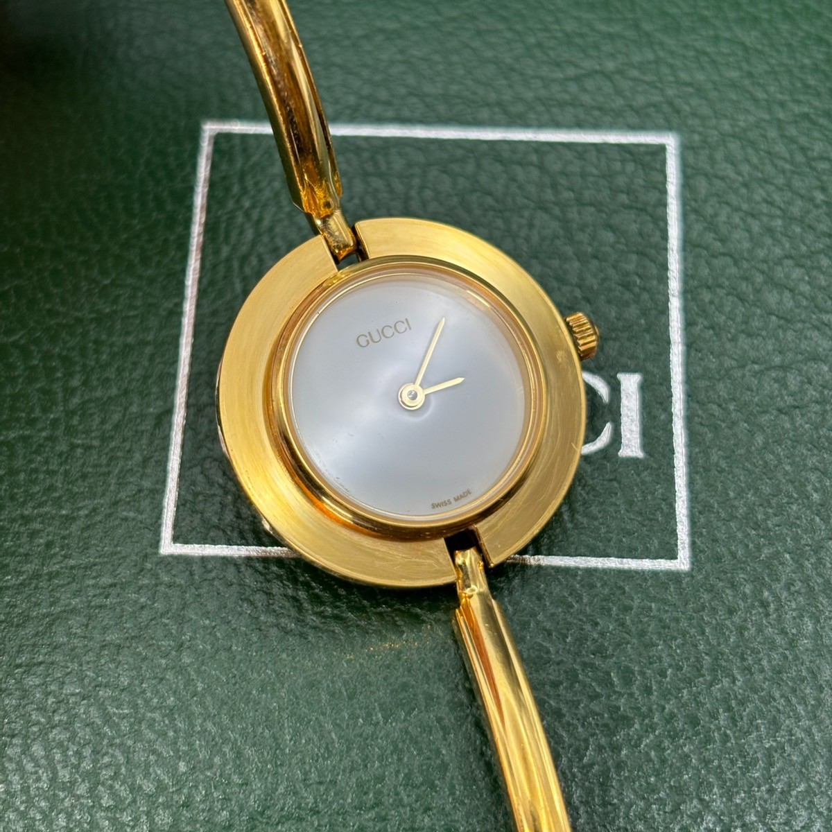 Gucci Change Bezel 11/12 Colors White / Silver Dial Watch Box New battery
