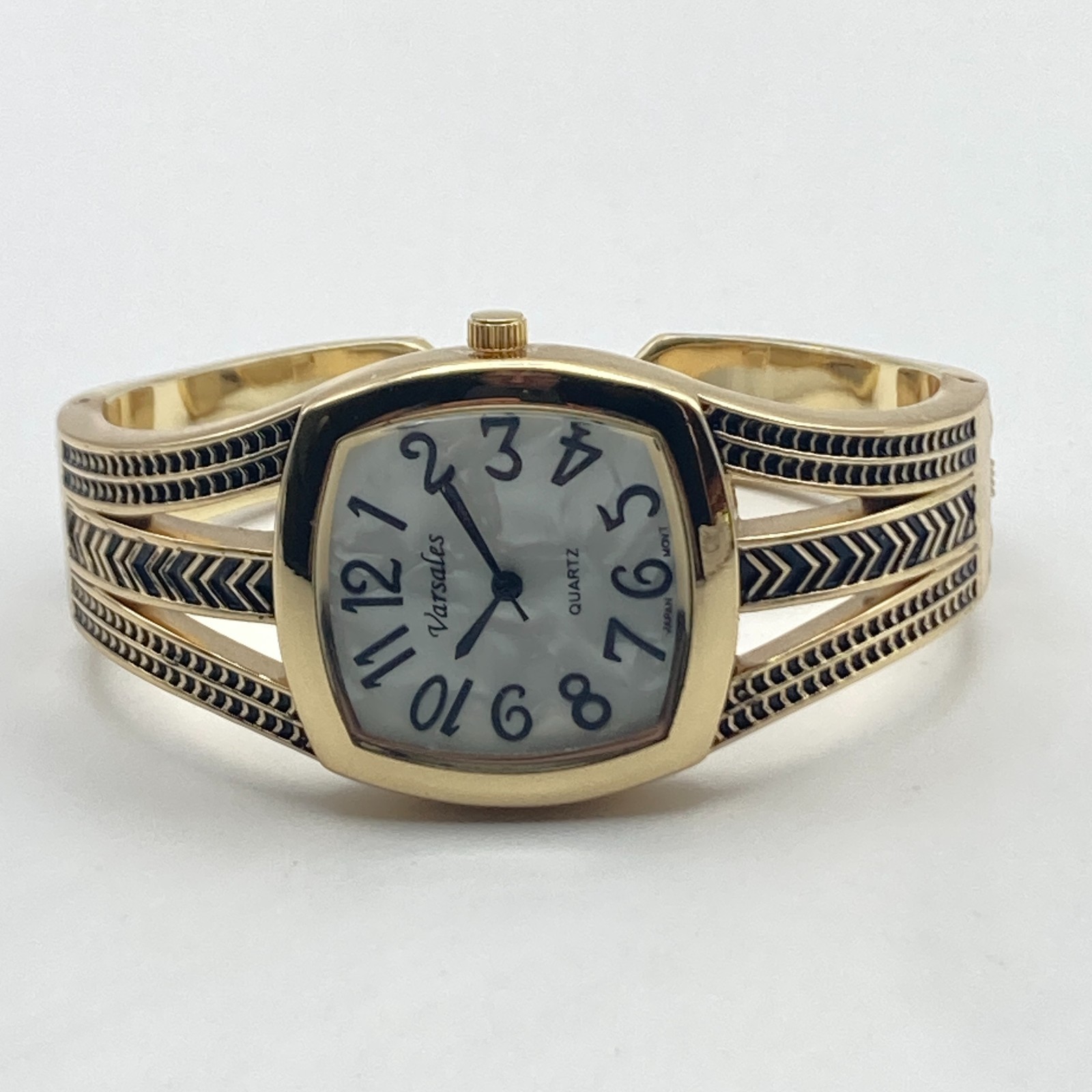 Varsales Women’s Watch Gold Tone Cuff MOP Dial Textured Band New Battery 6.75″