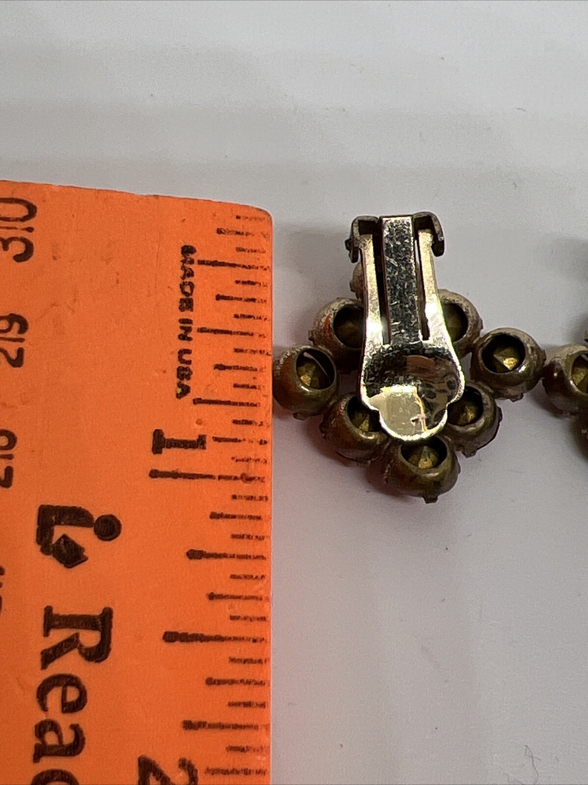 Vintage Pink Rhinestone Prong Set Clip On Earrings 8052