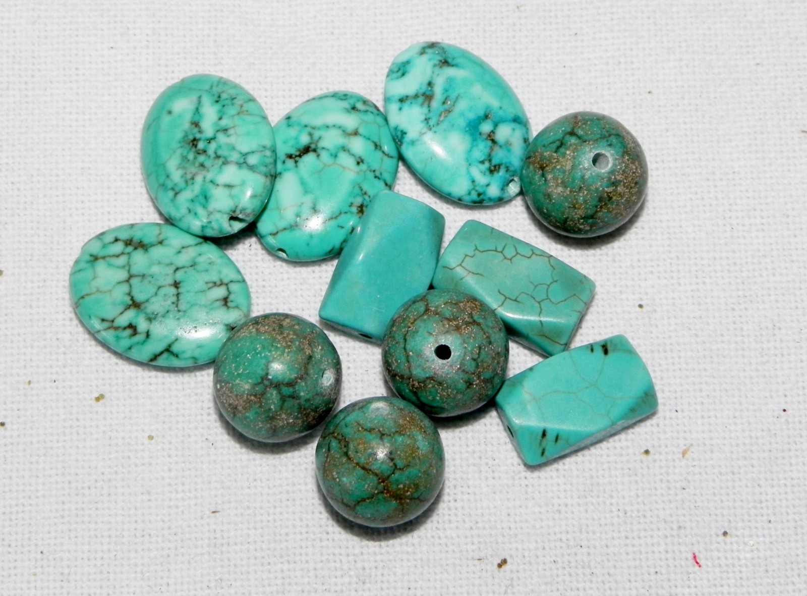 Lot of 140 Howlite Turquoise Loose Stones Beads Round Oval Natural Mix Assorted