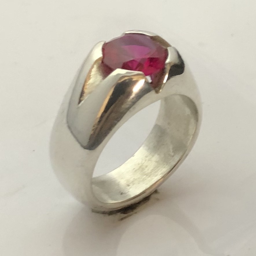 MJG STERLING SILVER MEN’S RING.V GROOVE 10MM LAB RUBY PRONG SET. SIZE 10