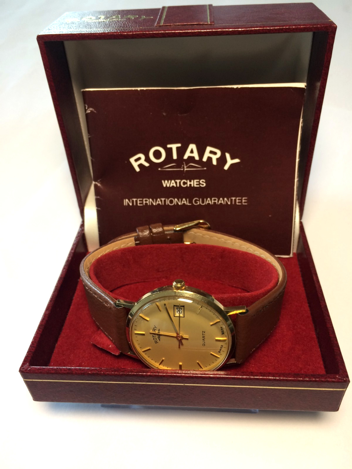 Vintage 9ct Gold Rotary Watch. Swiss. Hallmarked Box & Papers Mint condition
