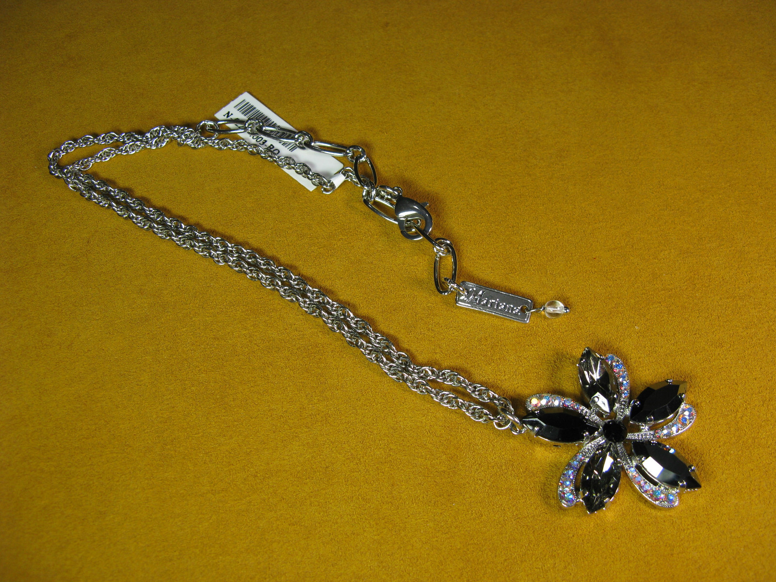 MARIANA FLOWER NECKLACE SWAROVSKI CRYSTALS CLEAR BLACK WHITE PENDANT CHAIN Gift