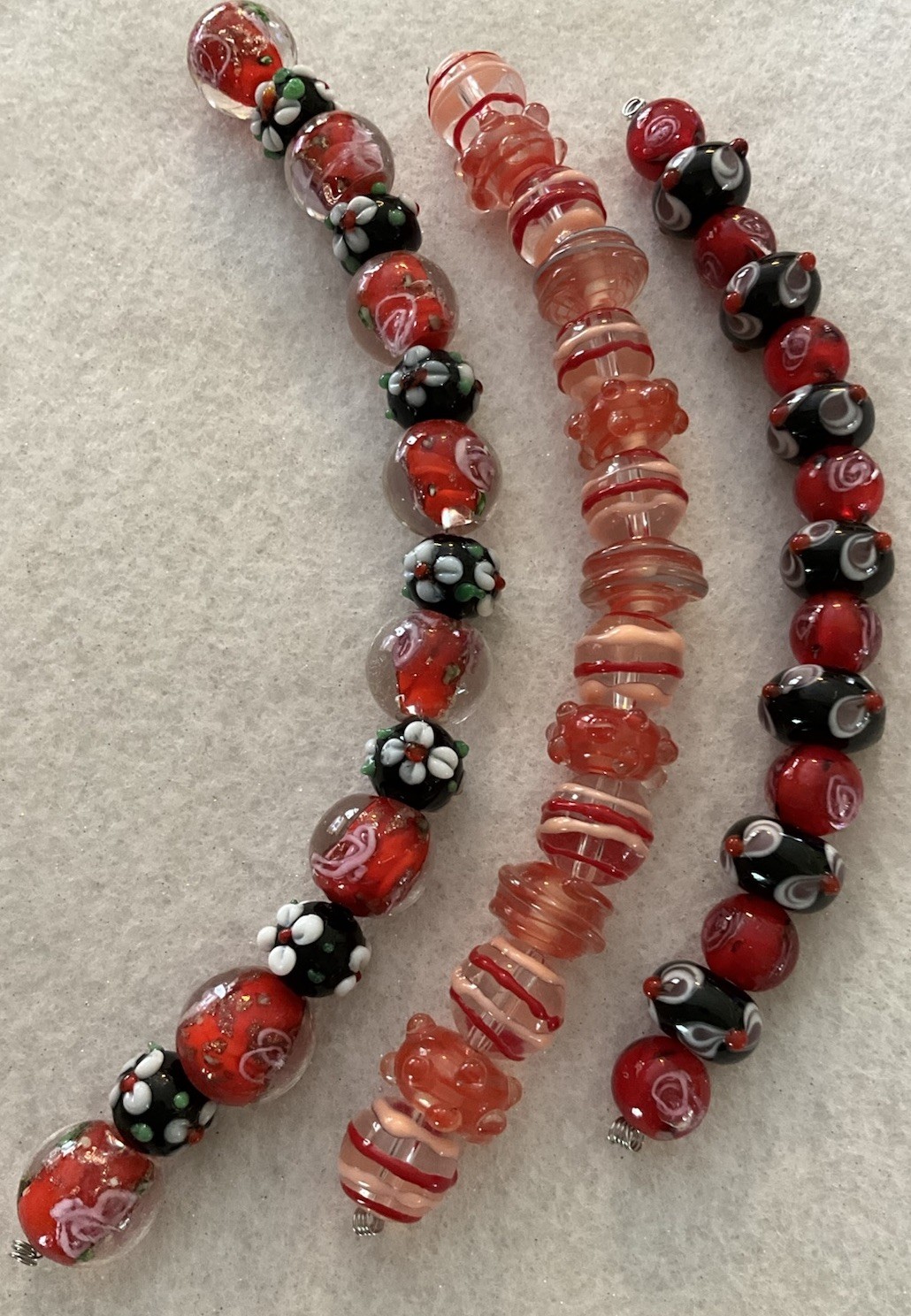 New 3 Strands LampWork Glass Bead Lot/Red & Black 10-14mm