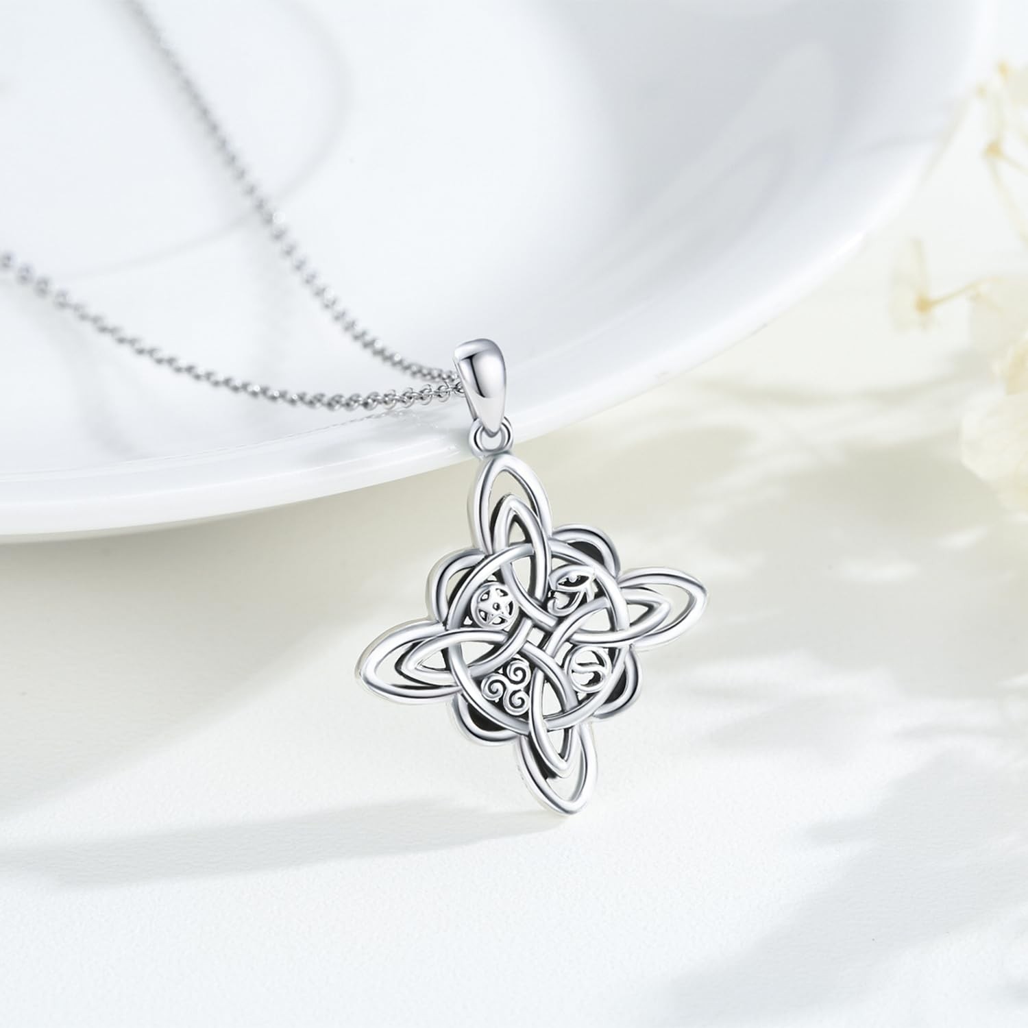 Witches Knot Necklace 925 Sterling Silver Nudo de Bruja Pendant Celtic Knot N…