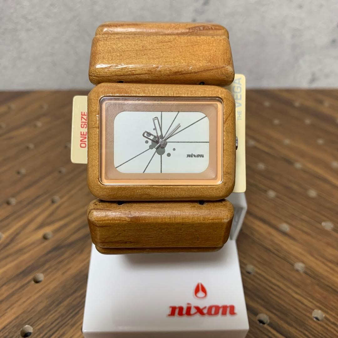 NIXON THE VEGA Bangle Wood Light Brown Working Item