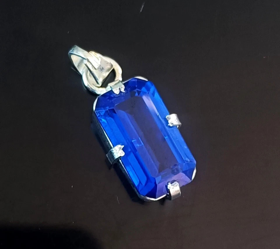 EGL Certified 18 CT Natural Blue Sapphire Loose Gemstone Pendant In 925 Silver