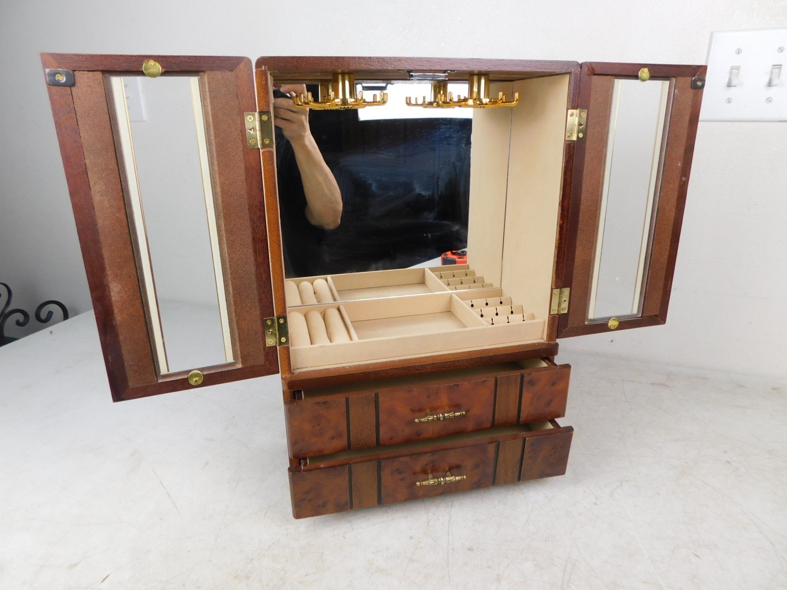 Cute Burl Wood Regency Small Desk Jewelry Cabinet Display Storage Box Table Top