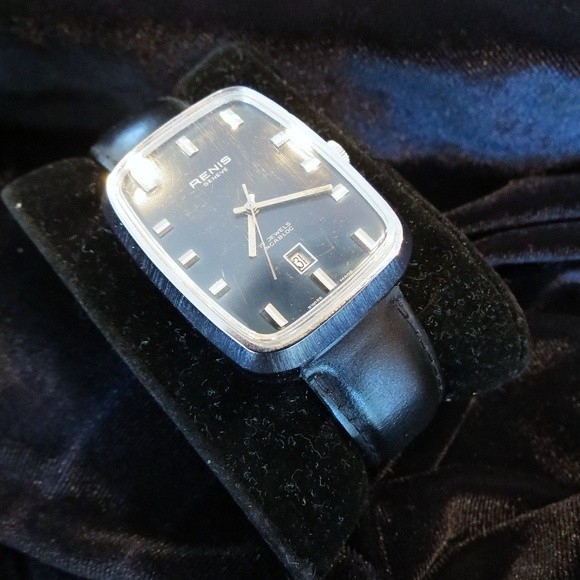 Rennis Geneve Vintage 1950’s Swiss Men’s Watch. Restored