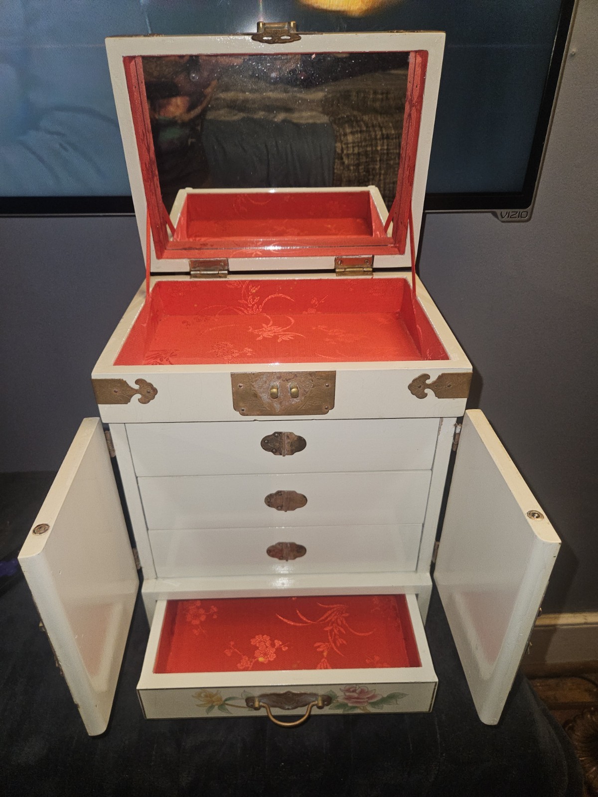 Large Vintage Jewelry Box Beige Oriental Jewelry Box Flowers Jewelry Box Storage