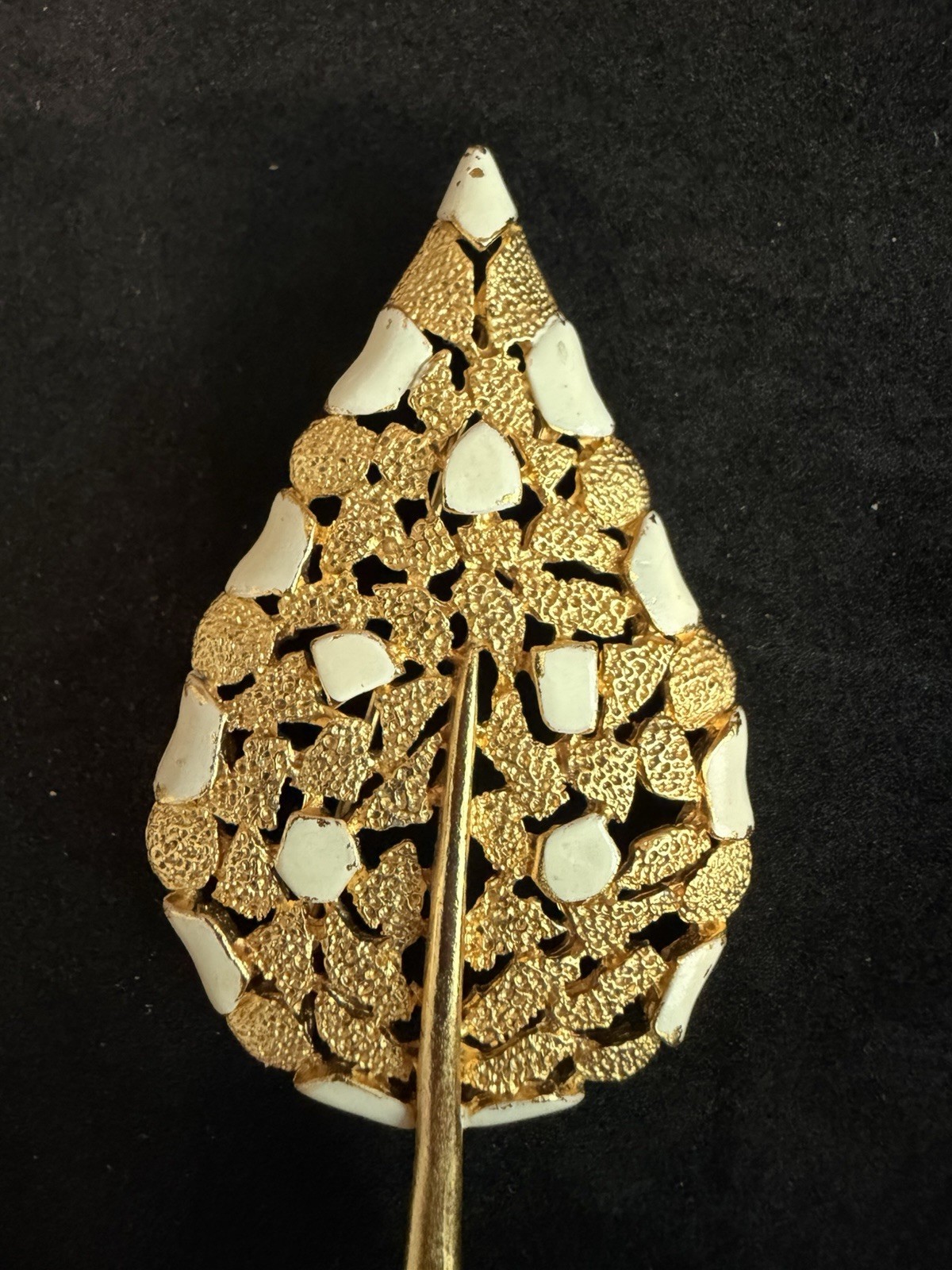 Gold White-Frost Enamel Brooch Leaf Pin Gold Tone Filigree Vintage 1960s