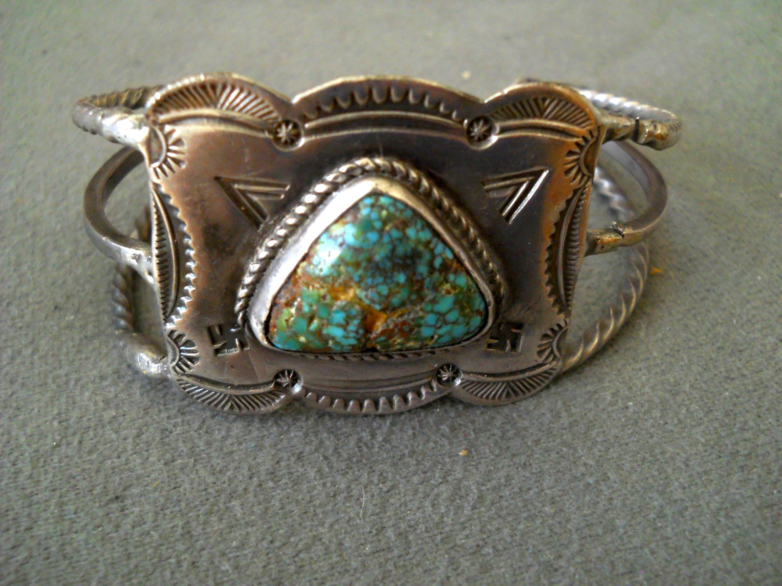 Native American Navajo Spiderweb Turquoise Sterlin Silver Whirling Logs Bracelet