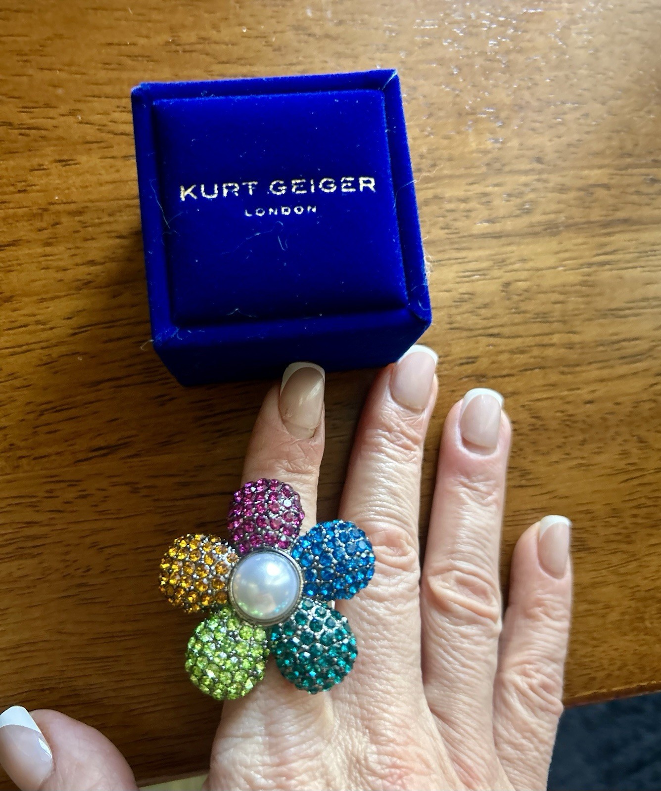 Kurt Geiger London Flower Cocktail Ring Multicolor Rhinestone Faux Pearl Sz 7