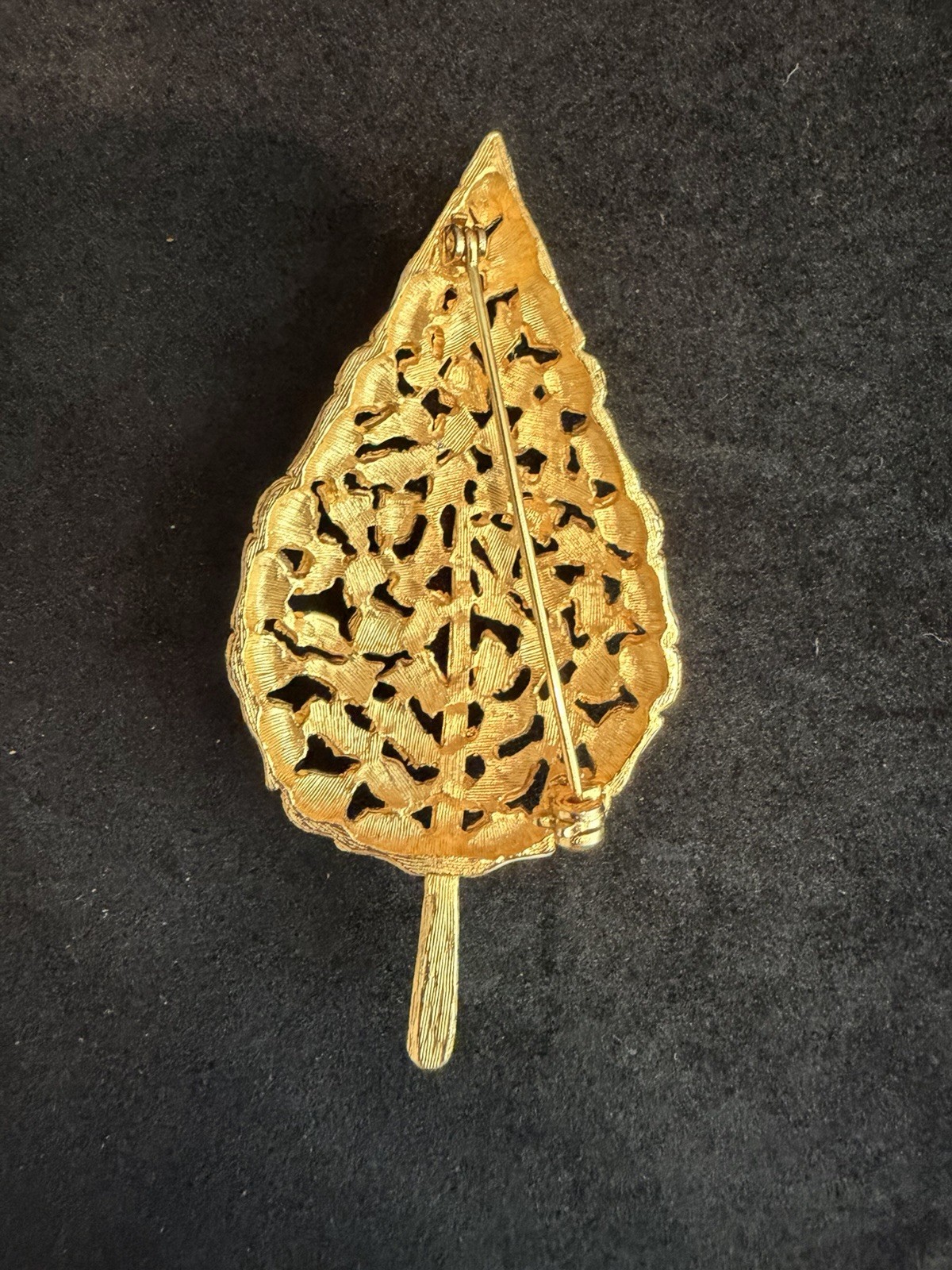 Gold White-Frost Enamel Brooch Leaf Pin Gold Tone Filigree Vintage 1960s