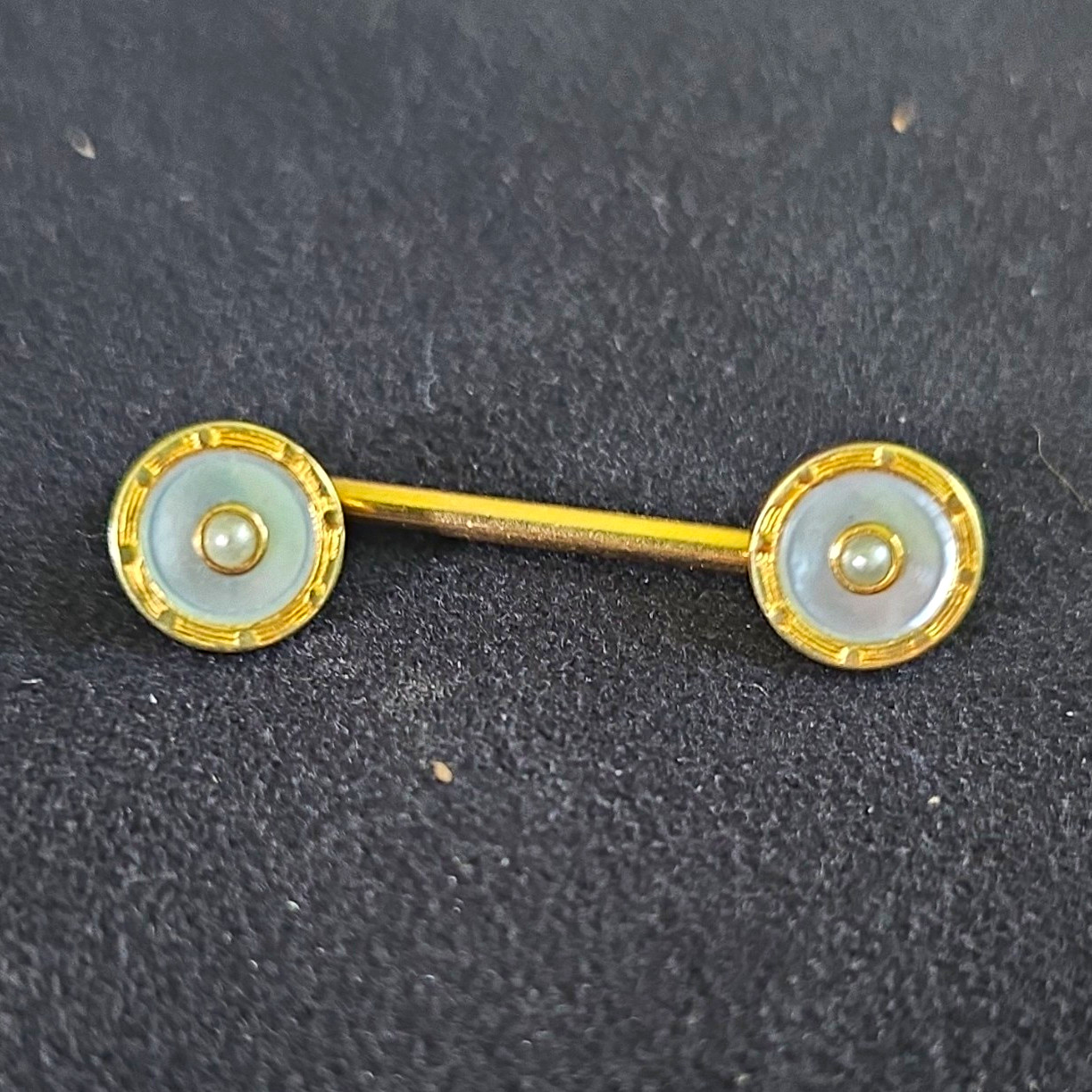 10k Gold Tone Bar Pin Brooch White Round Pearl Ends, Women’s Bar Shape