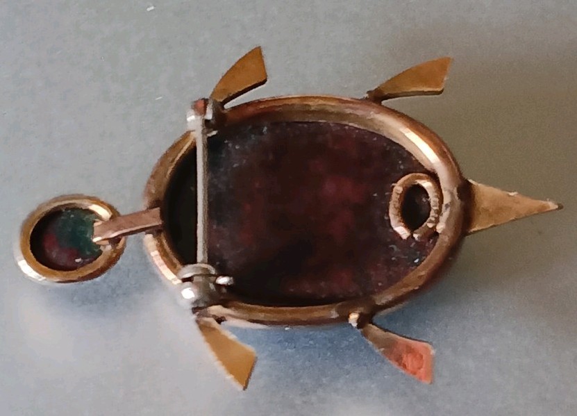 Vintage 1/20 12K Gold Filled Scarab Stone Turtle Pin by Admark