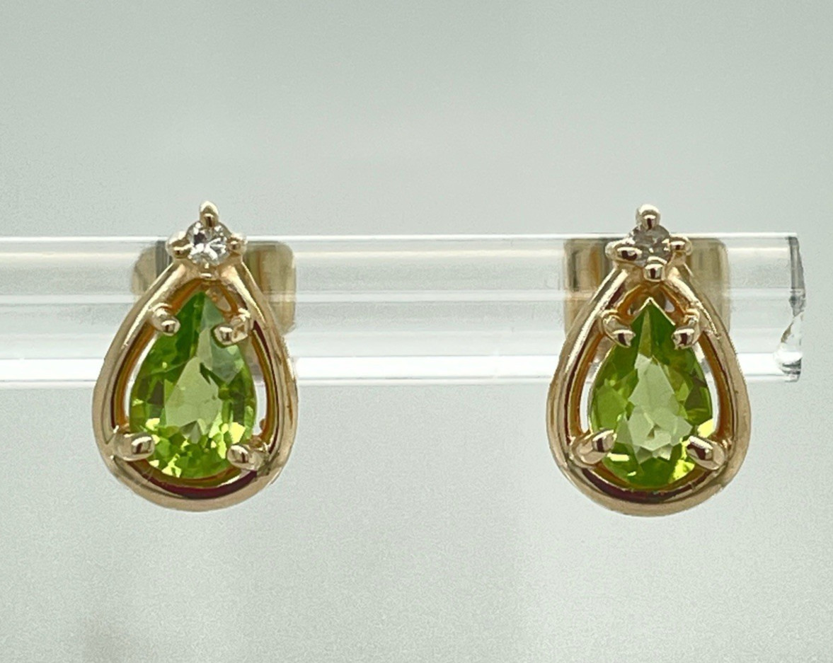 14k Yellow Gold Pear Shaped 6x4mm Peridot & Diamond Stud Earrings 1.4 Grams