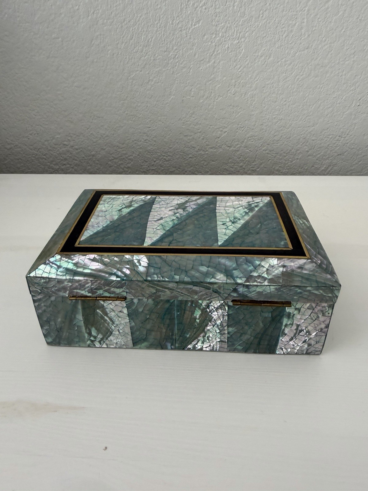 Vintage MCM Maitland-Smith Tessellated Abalone & Mother of Pearl 6×4 Trinket Box
