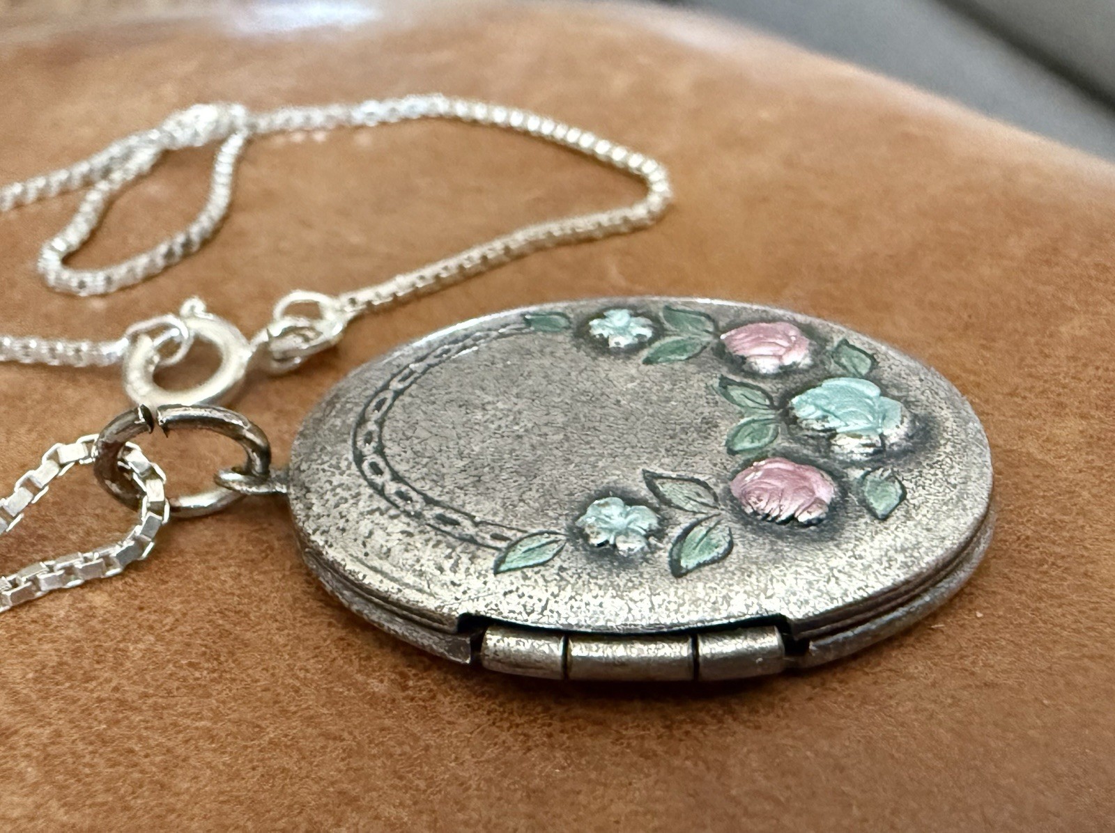 Antique Sterling Silver Enamel Rose Motif Photo Medallion Pendant Necklace 18”in