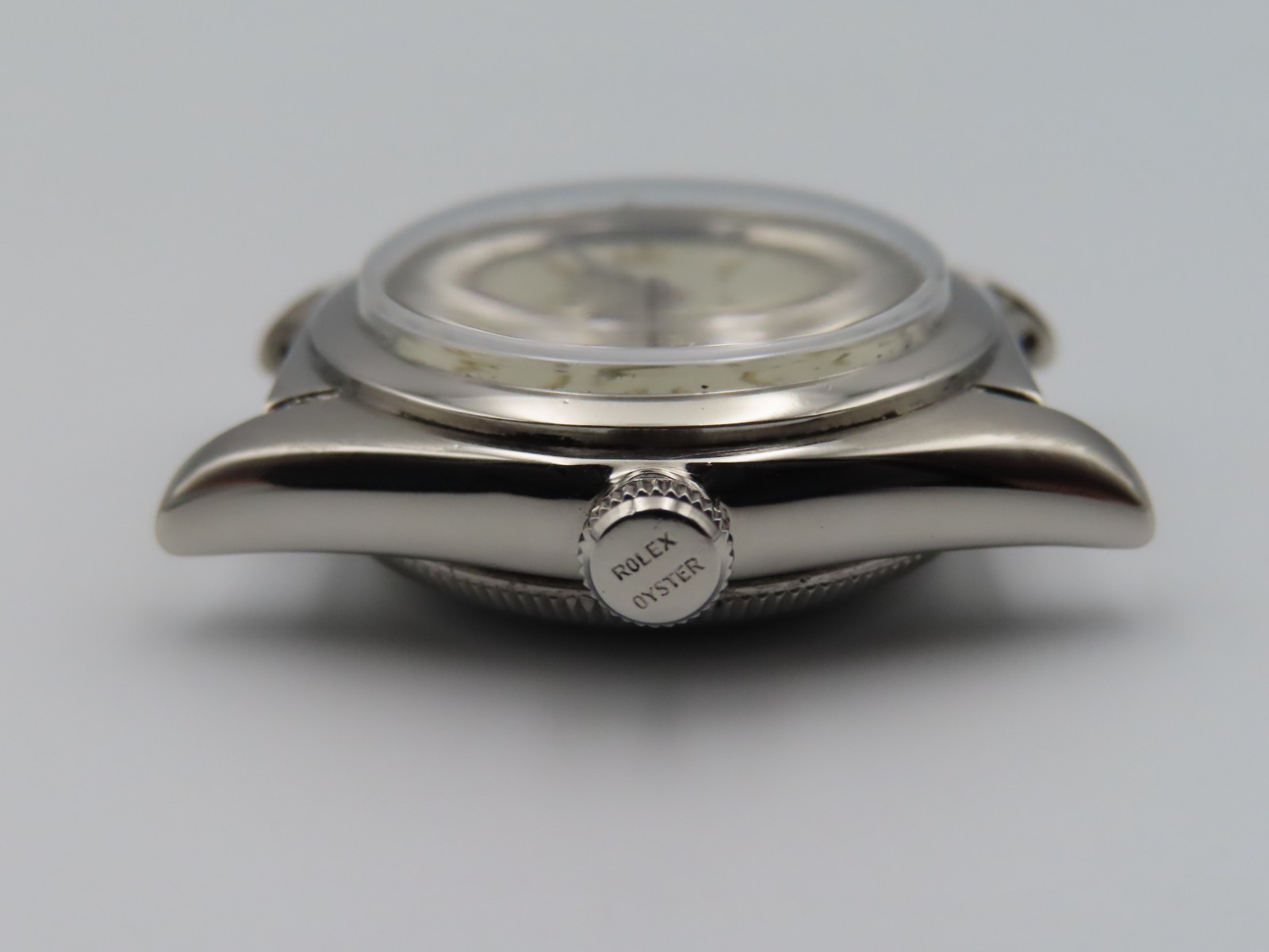 1946 Rolex Oyster Perpetual Manual Wind Chronometer 2940 Bubble Back Wristwatch