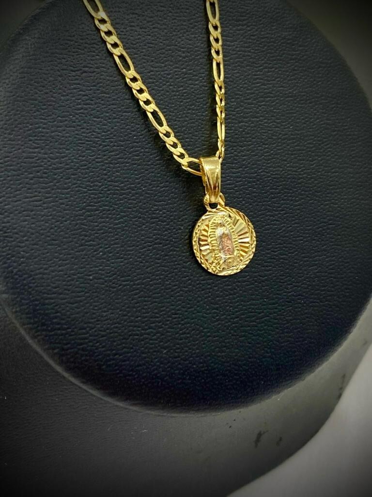 Medalla de la Virgen de Guadalupe Virgin Mary Necklace Figaro Chain Women 14×11
