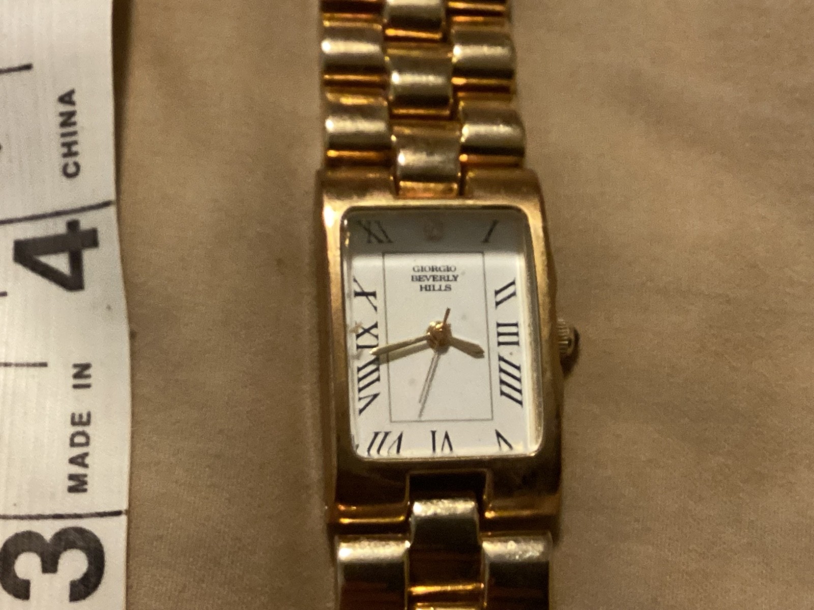Ladies GIORGIO Beverly Hills Gold Tone Wrist Watch Quartz New Battery Runs Tank