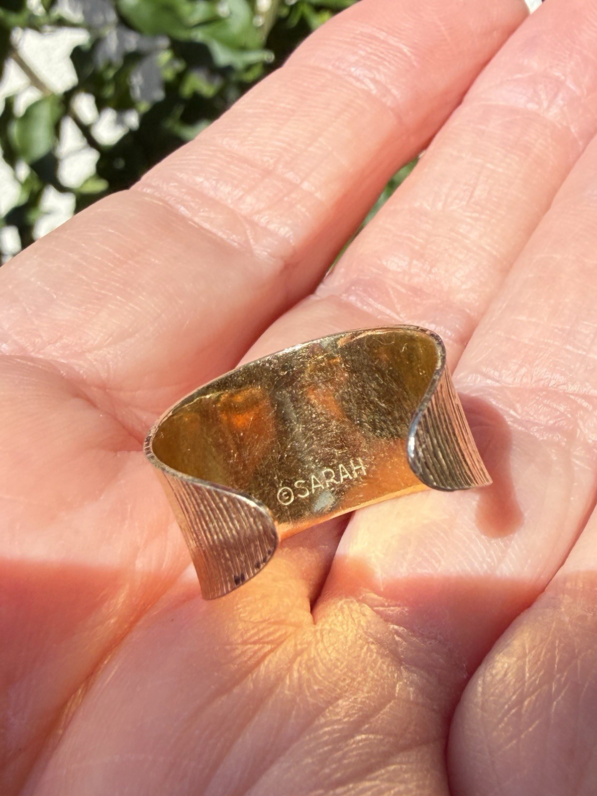 SARAH COVENTRY Jonquil Ring Gold Tone Wide Ribbed Topaz Colored Stone 1974 Sz6.5