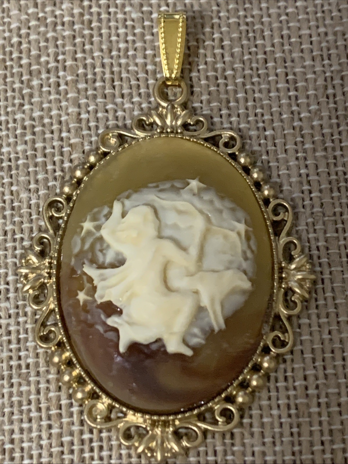 NEW ITEM*(LAST ONE) LARGE-EXQUISITE VINTAGE ZODIAC PENDANT-*SAGITTARIUS*-carn. g