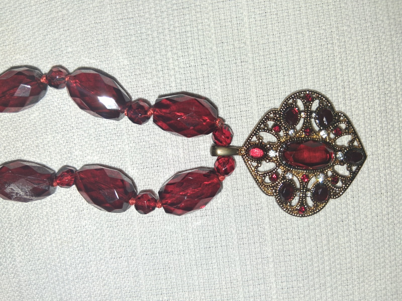 Red Beaded Necklace Ball/Bead Chain Gold Tone Filigree Charm Pendant Lobster