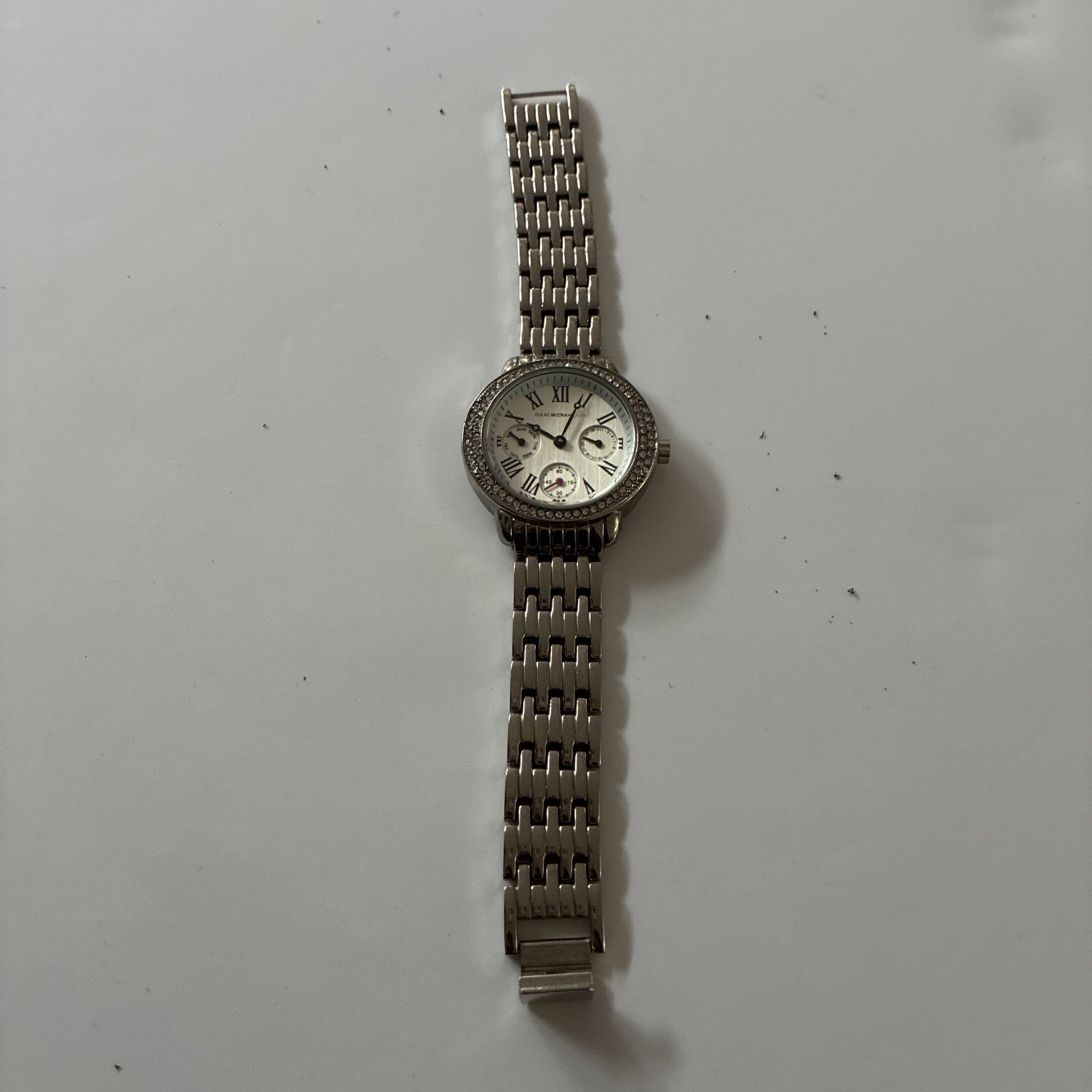 Isaac Mizrahi Live Women’s Watch 34mm Silver Tone Chain Band Needs Battery