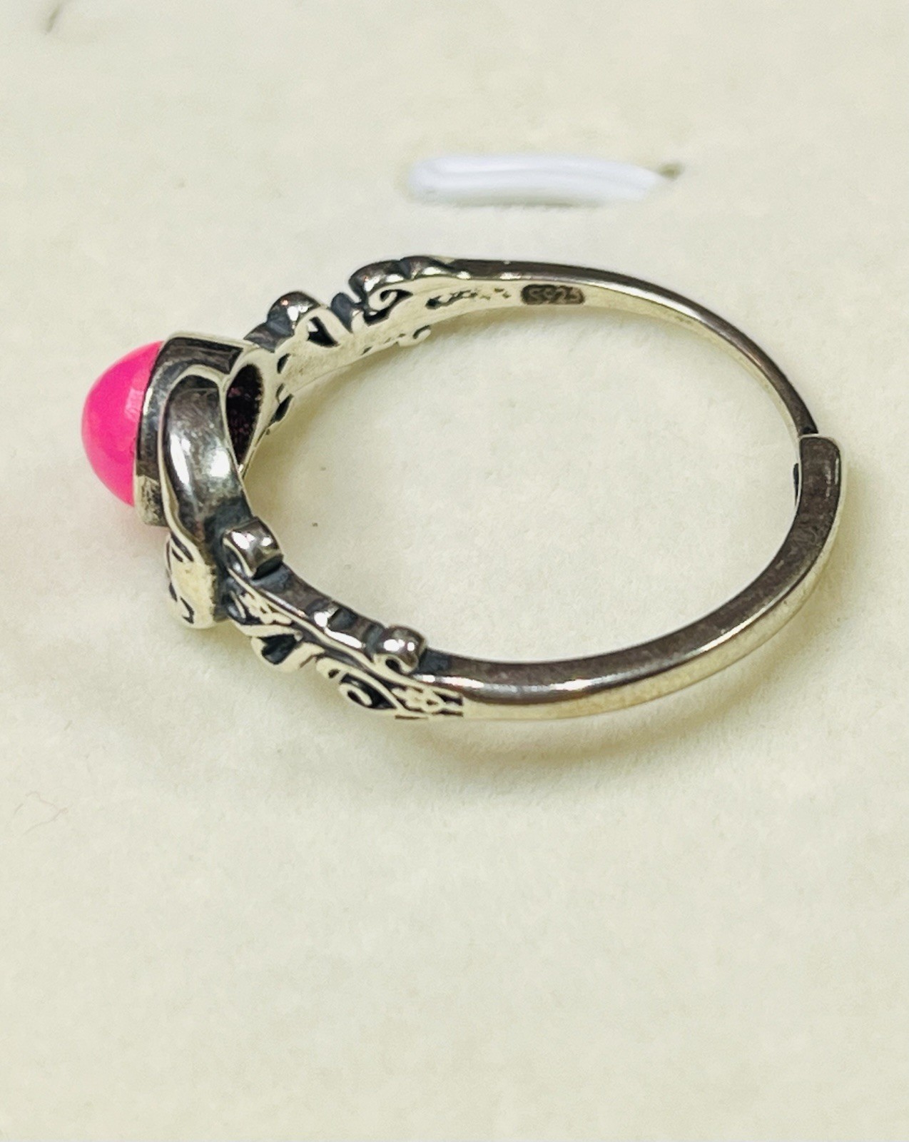 Vintage 925 Sterling Silver Natural Pink Rainbow Opal Man In Crescent Moon Ring