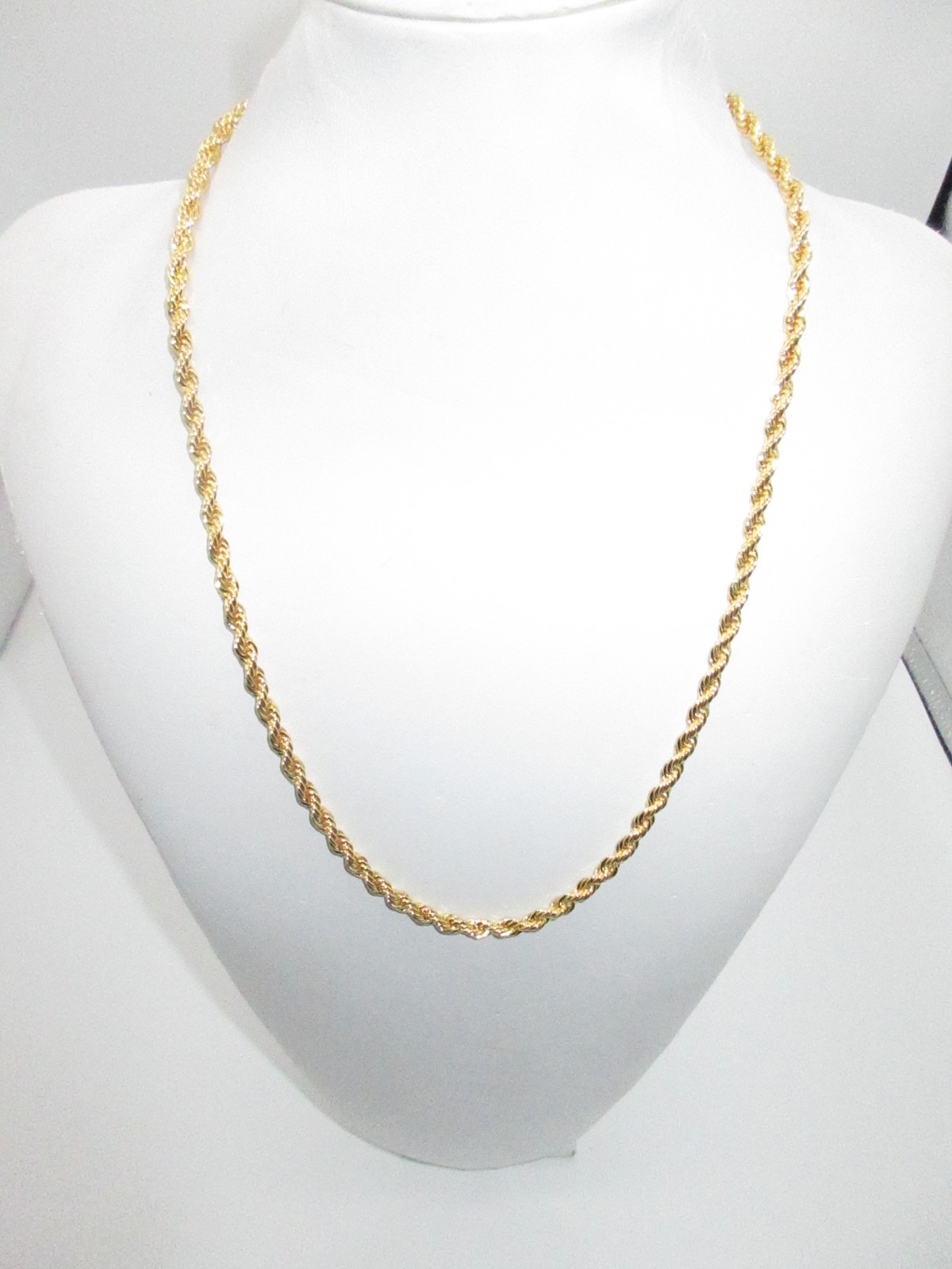 24KGP Plated Gold Necklace Thick Twisted Chain Elegant 23″ Shiny Unique Bin8