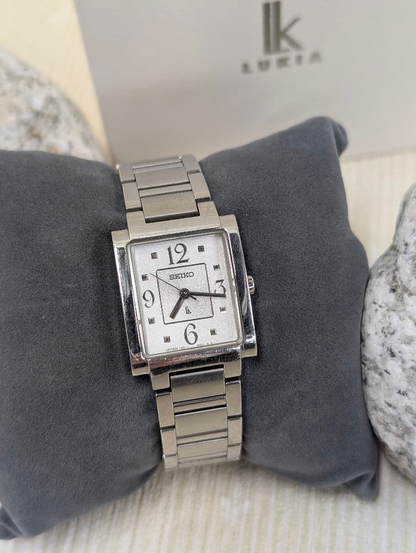 ✨️SEIKO LUKIA✨️ Analog Wristwatch, Silver
