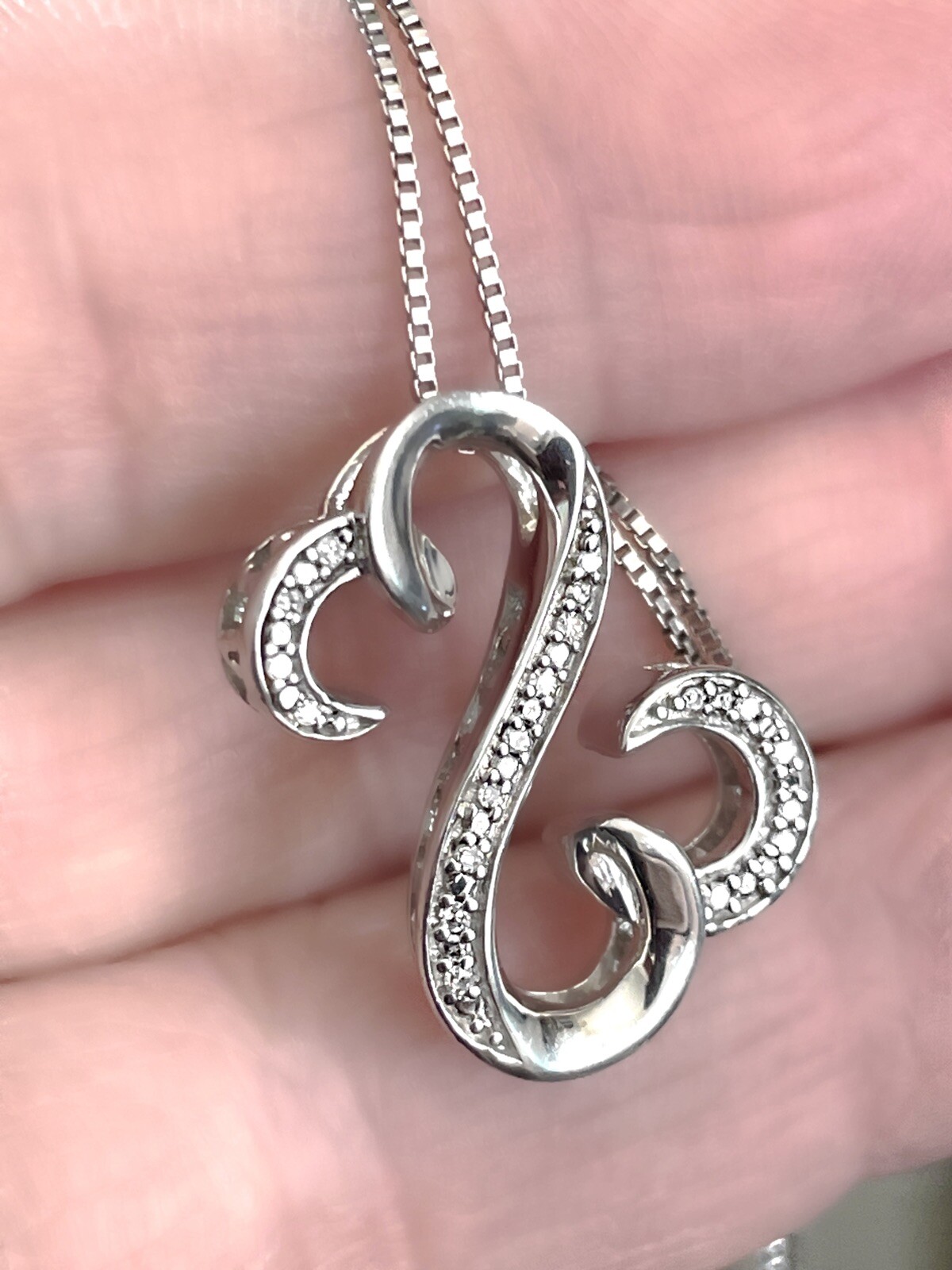Jane Seymour Open Hearts White Diamond Curlique 925 S. Silver Necklace~MRP $229